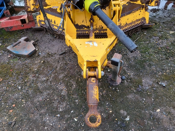 Chris Atkin & Son Ltd - McConnel SR15